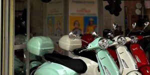 Motorbike rent (Vespa Scooter) Torrita di Siena, Valdichiana, Val d'Orcia